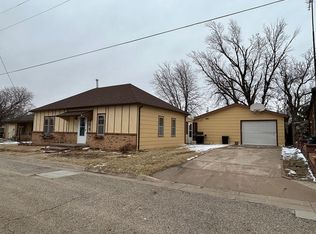 1006 Ash St, Victoria, KS 67671