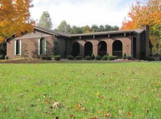 3711 Green Valley Rd, New Albany, IN 47150