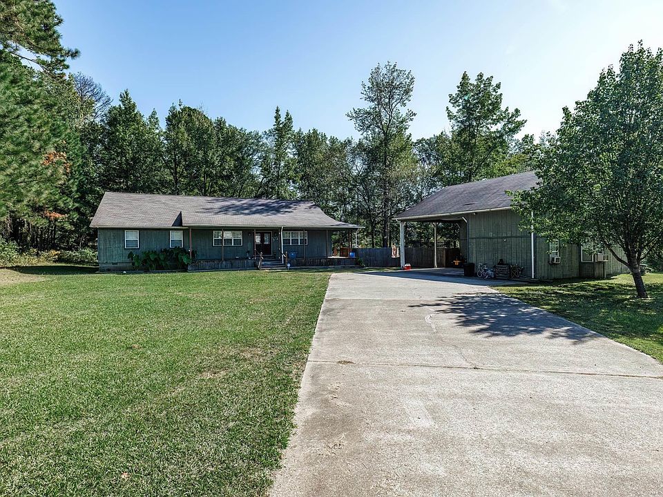 1st image of 2301 Willowbrook St