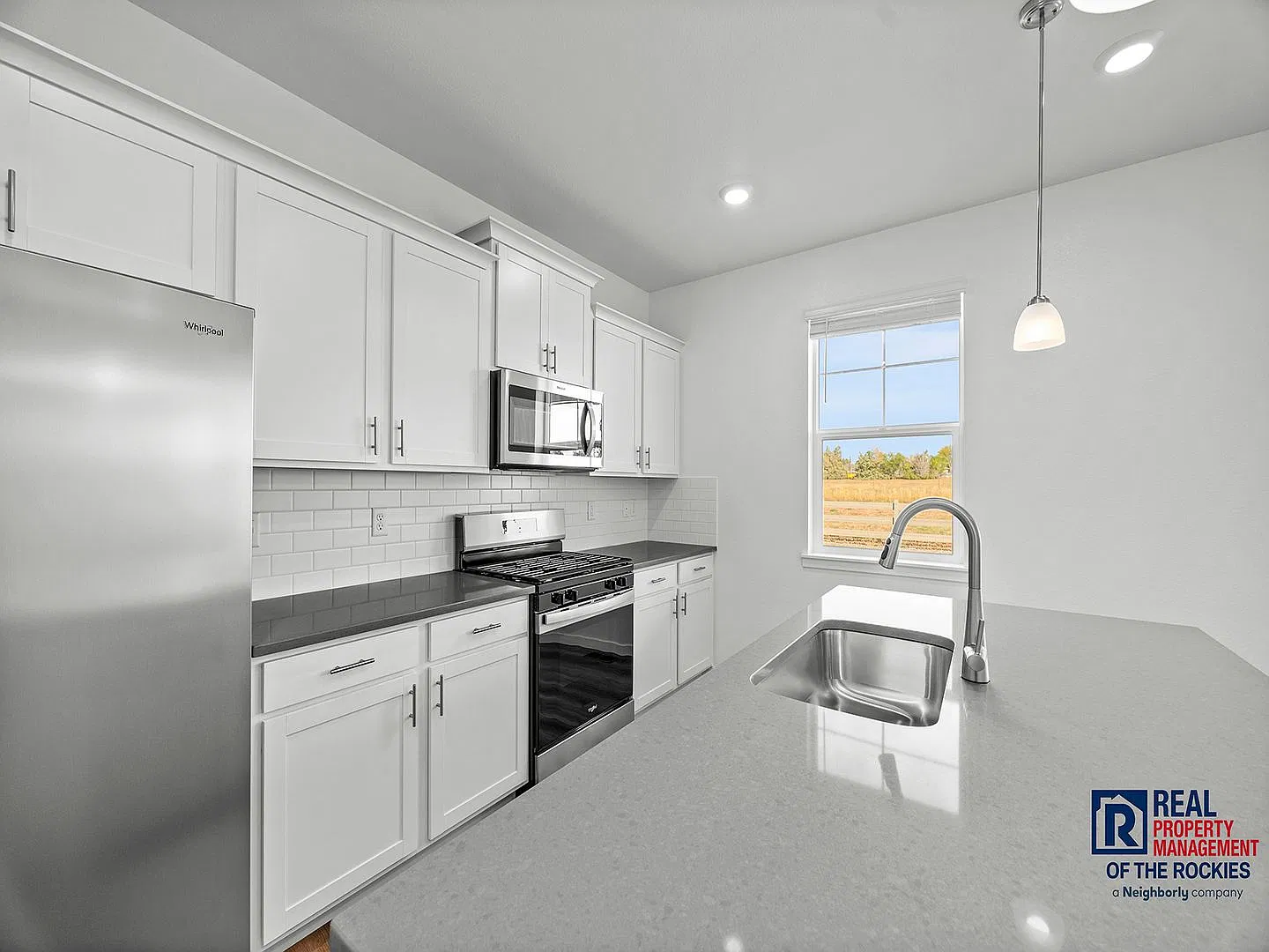 4 Bed 2.5 Bath Newer Build in Berthoud! — Photo 4