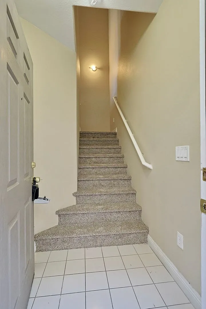 Gorgeous 2 Story Townhome in Gated Community! — Photo 4