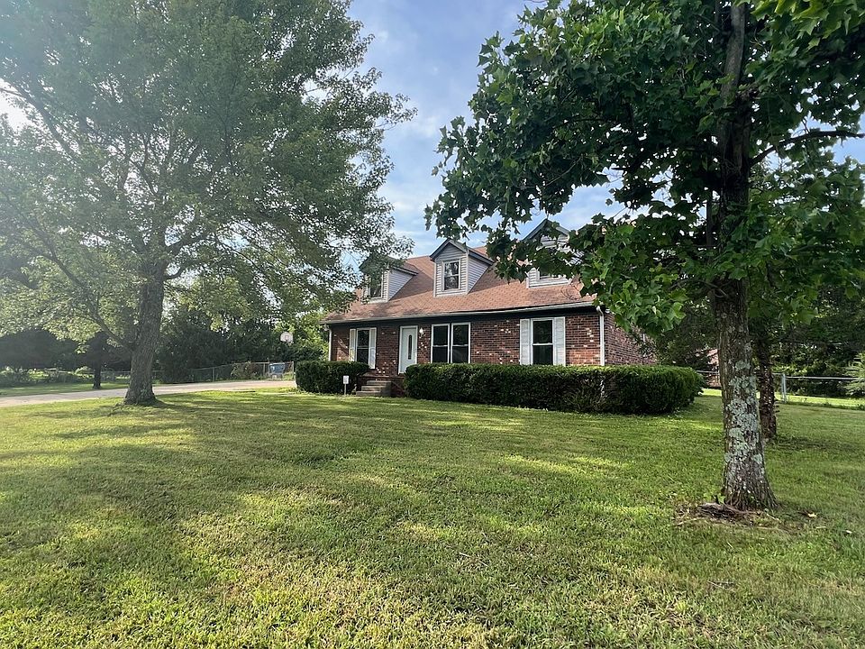 2nd image of 402 Terry Dr