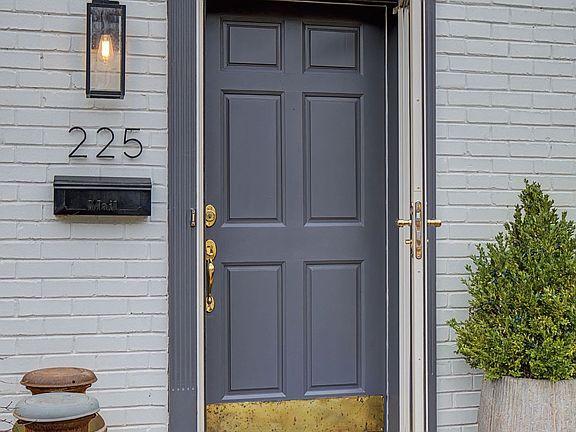 3rd image of 4400 Belmont Park Ter APT 225