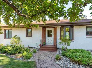 3854 E Superior St, Duluth, MN 55804