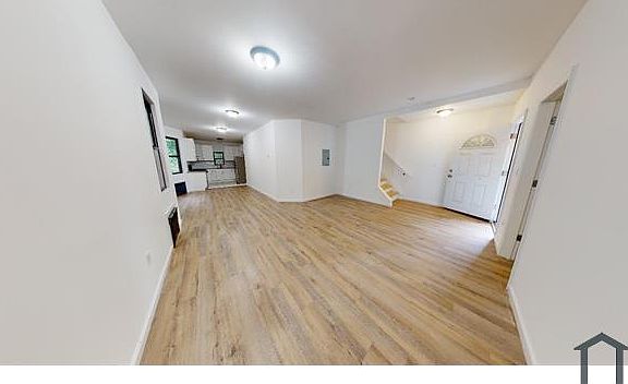 4th image of 270 Glen Ave Floor 2