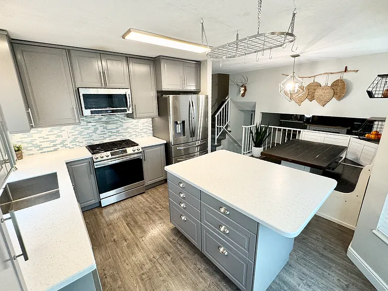 4393 S 2875 W — Photo 8