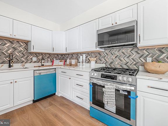 4th image of 200 1/2 11th St