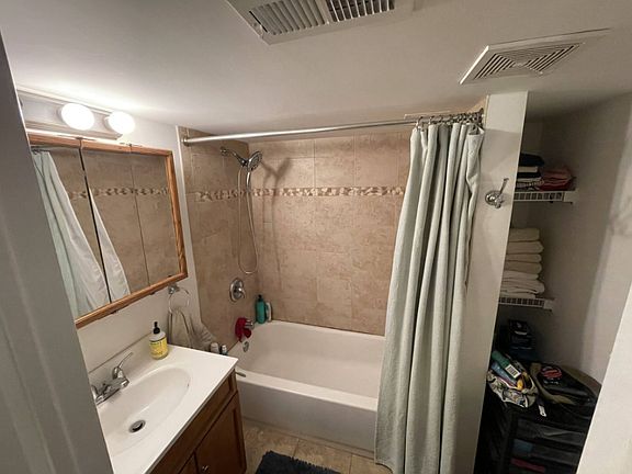 5th image of 4144 N Mozart St #G