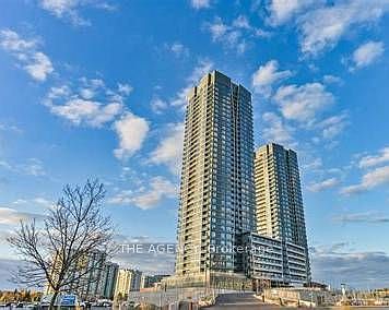 4th image of 30 Upper Mall Way #1108