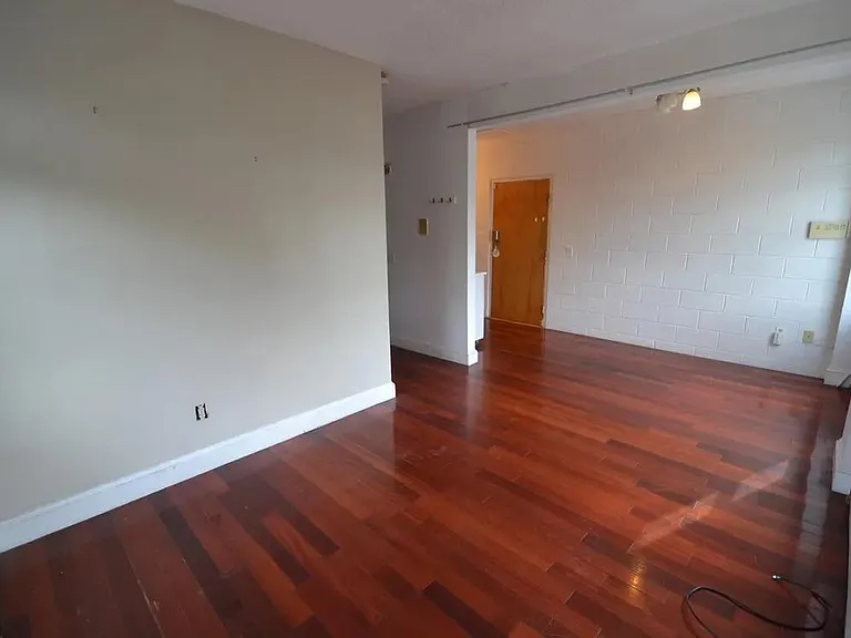 50 Hope St — Photo 5