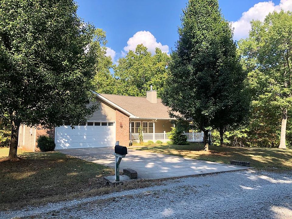 1st image of 12 Lancaster Ln
