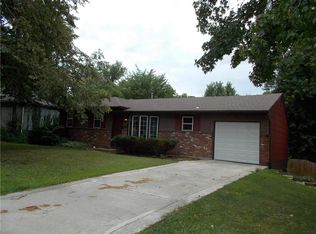 7812 NE 53rd St, Kansas City, MO 64119