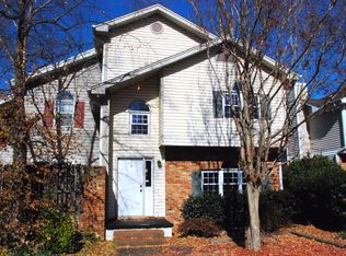 817 Salem Pointe Ln, Winston Salem, NC 27101