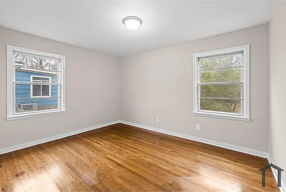 5717 Avenue O — Photo 10