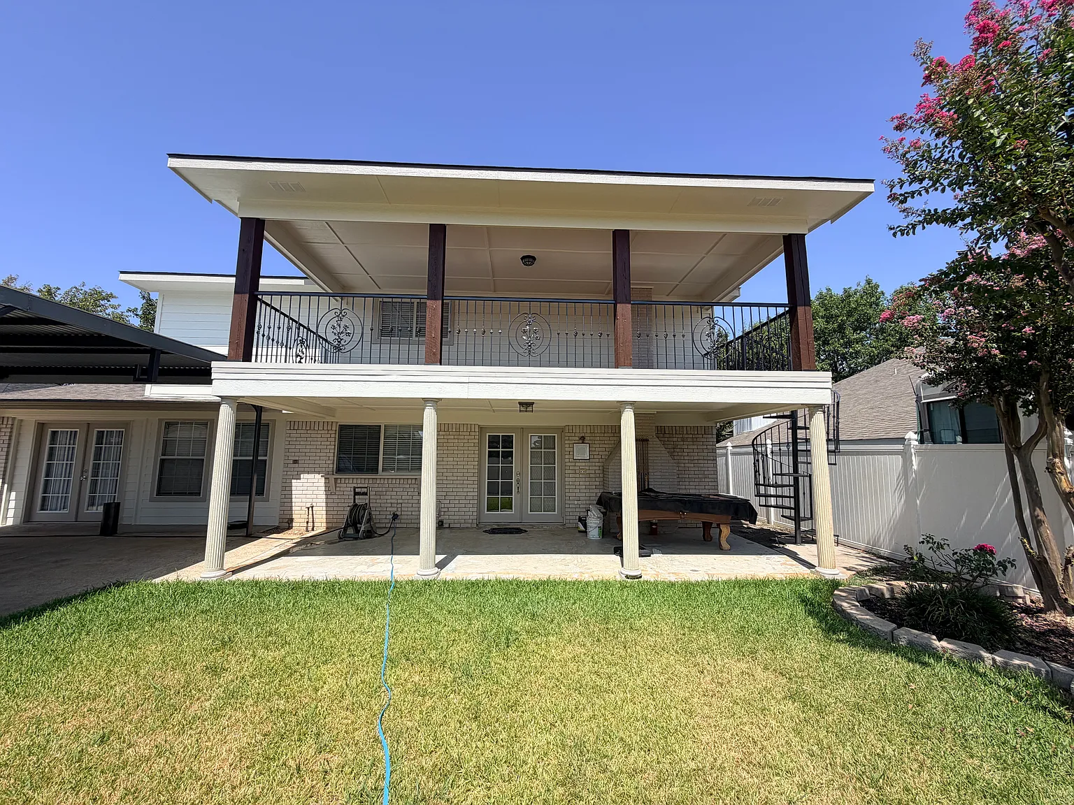 4 bed, 2.5 bath, 2150 sqft, $2,600 — Photo 4