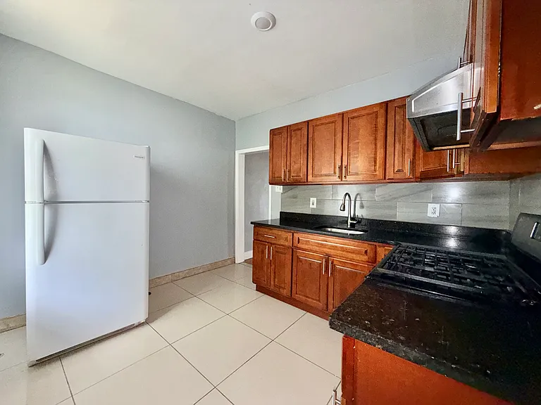 1531 Cottman Ave — Photo 15