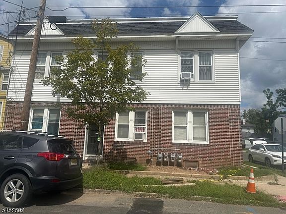 2nd image of 84 Tiffany Pl