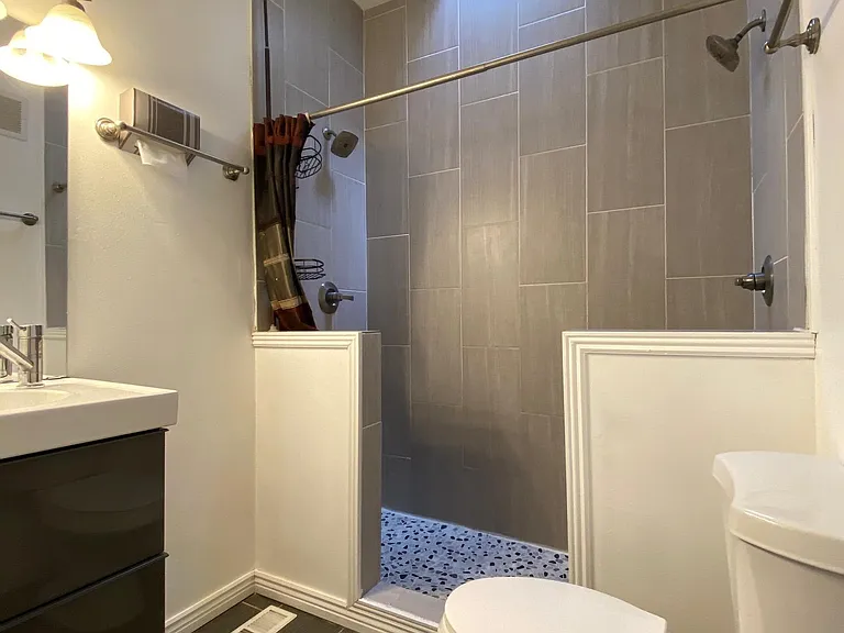 2944 Glenarm Pl — Photo 11