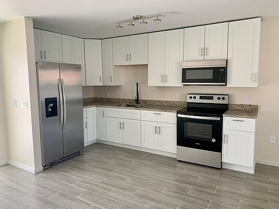 5th image of 4833 Esplanade St