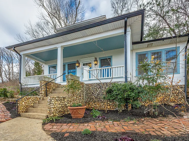 1818 Old Ringgold Rd — Photo 4
