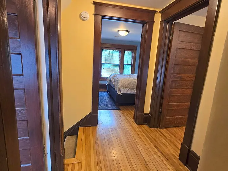 670 Ottawa Ave — Photo 10
