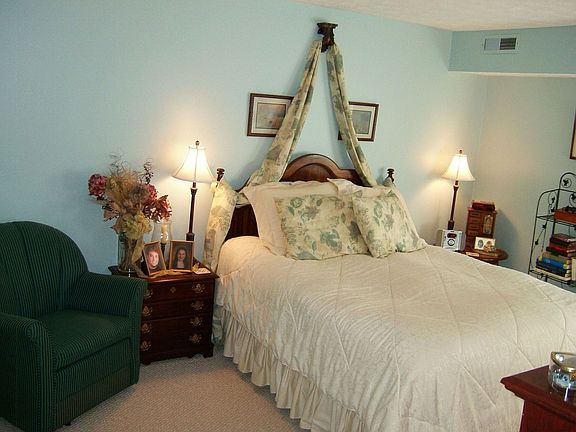 spacious master bedroom