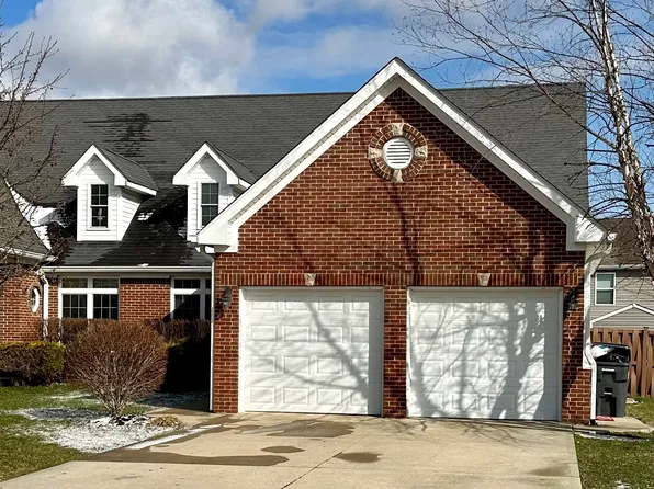 102 Pickerel Ct, Trafalgar, IN 46181