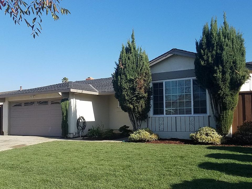 1st image of 2922 Whittington Dr