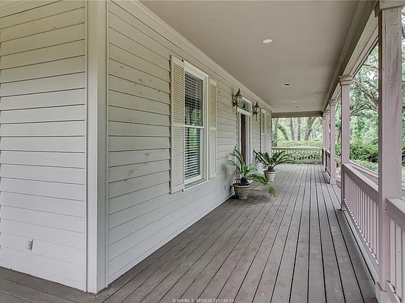 3rd image of 28 Suttlers Row