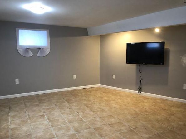 142 Maplewood Ave #A
