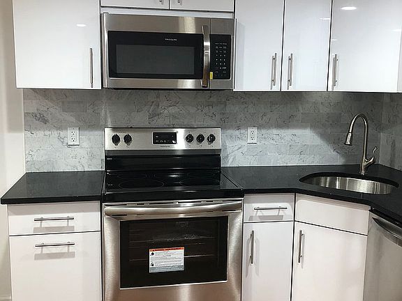 4th image of 149 Huntington St #2