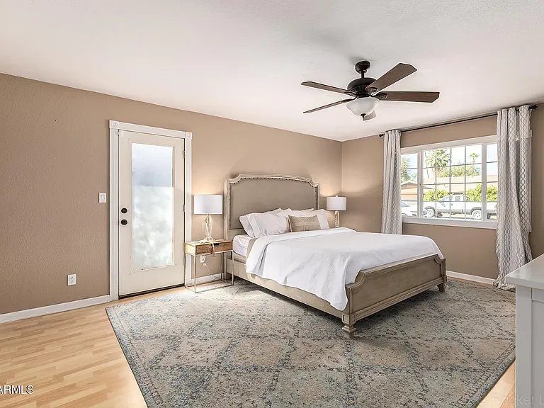 413 E Ellis Dr — Photo 15