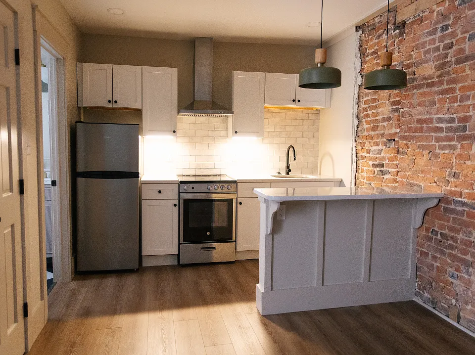 29 N Main St #1