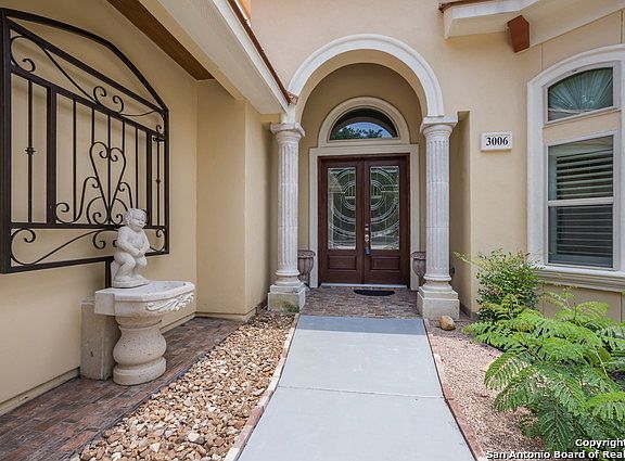 3rd image of 3006 Elm Creek Pl