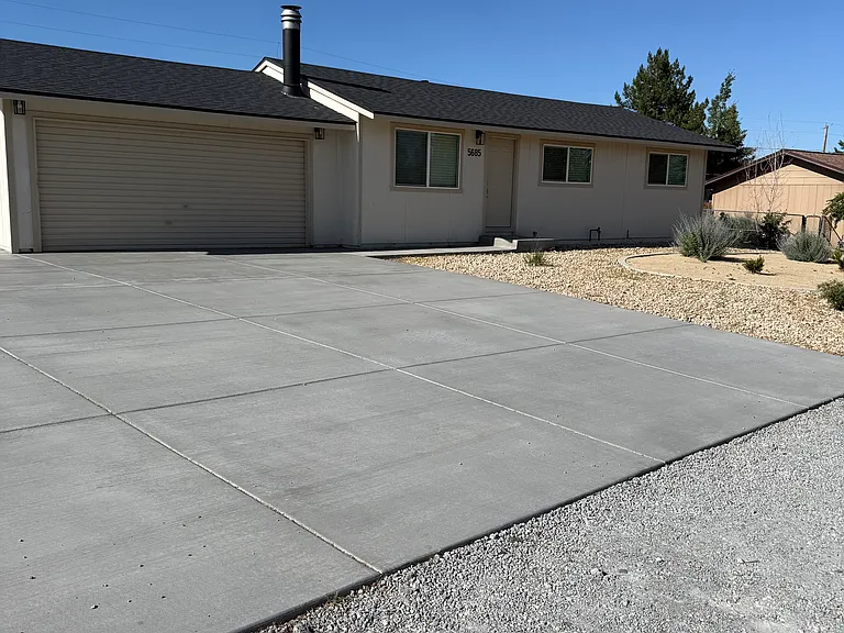 5685 Dolores Dr — Photo 25