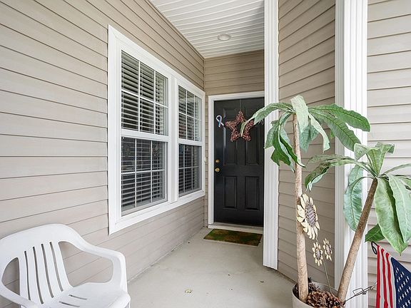 4th image of 119 Chenoa Dr. #4-D