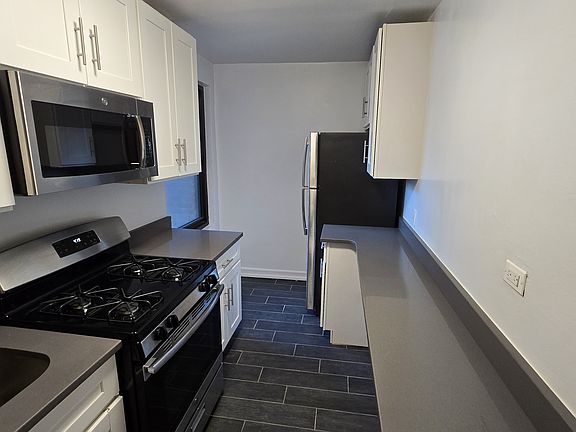 5th image of 75-05 210th St #1P