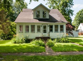 117 E Vanburen St, Bellevue, MI 49021