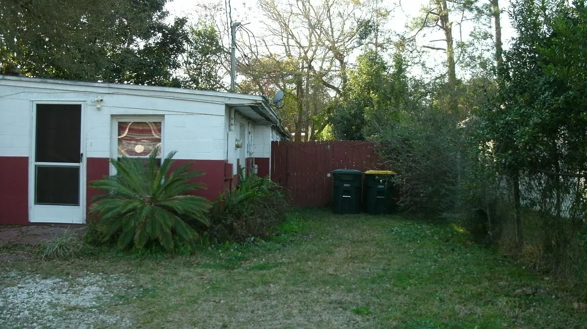 3 bed, 1229 sqft, $1,600 — Photo 4