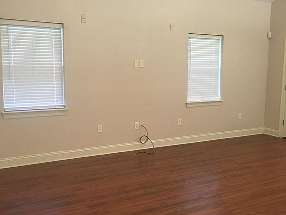 2nd image of 402 37th St