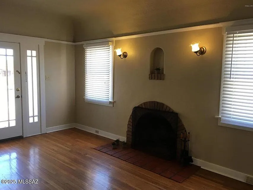 2 bed, 1.0 bath, 800 sqft, $1,650 — Photo 2