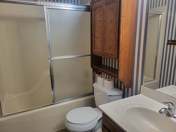 4th image of 3139 4th St #0