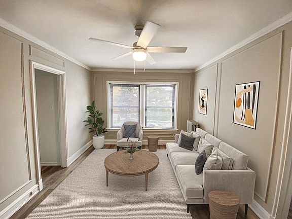 5th image of 440 W Barry Ave APT 702