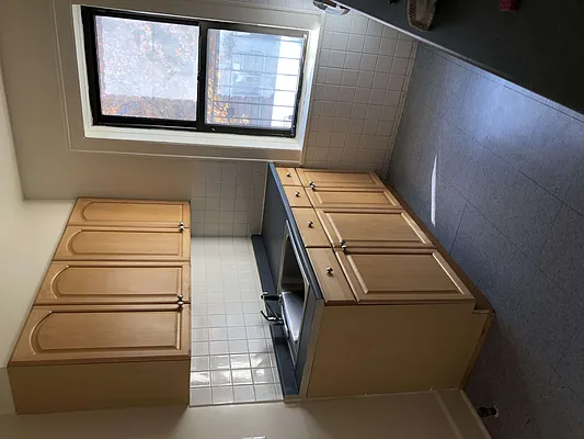 Rented by Metropolis International Realty Inc. | media 10