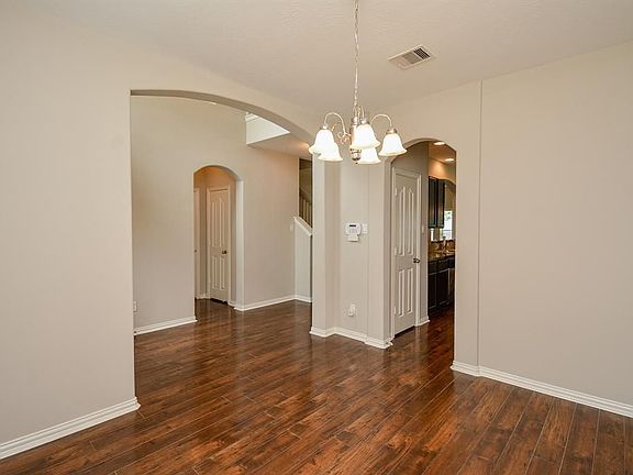 4th image of 6003 Hickory Hollow Dr