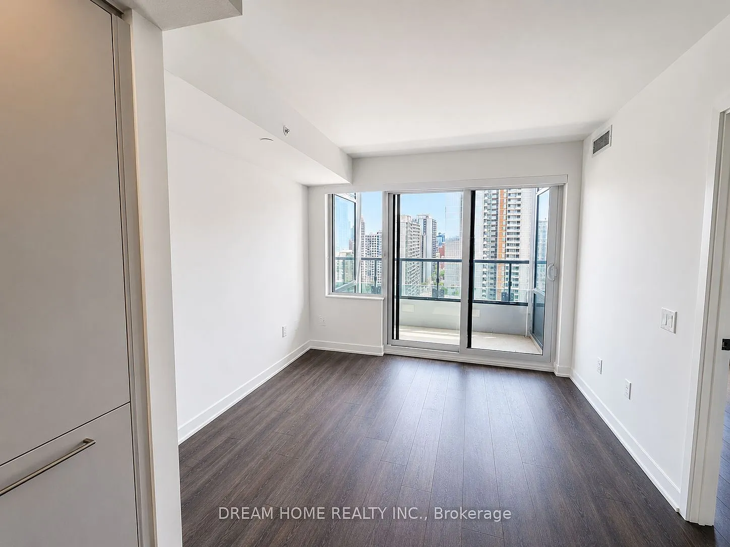2 bed, $2,300 — Photo 4