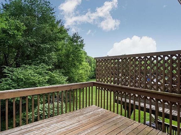 4th image of 1004 Cambria Ct