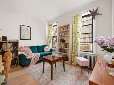 35 Crown St APT 3C, Brooklyn, NY, 11225