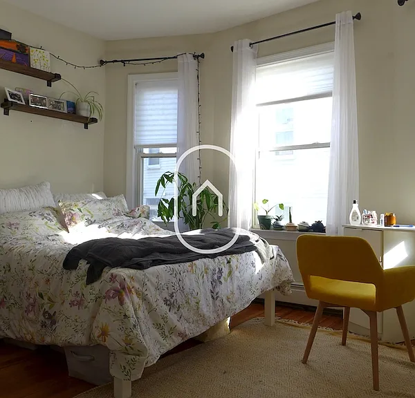 15 Shepherd Ave #1 — Photo 1