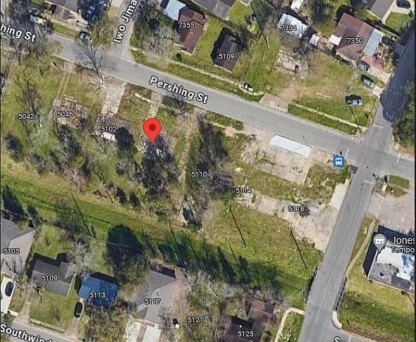 2nd image of 5106 Pershing St